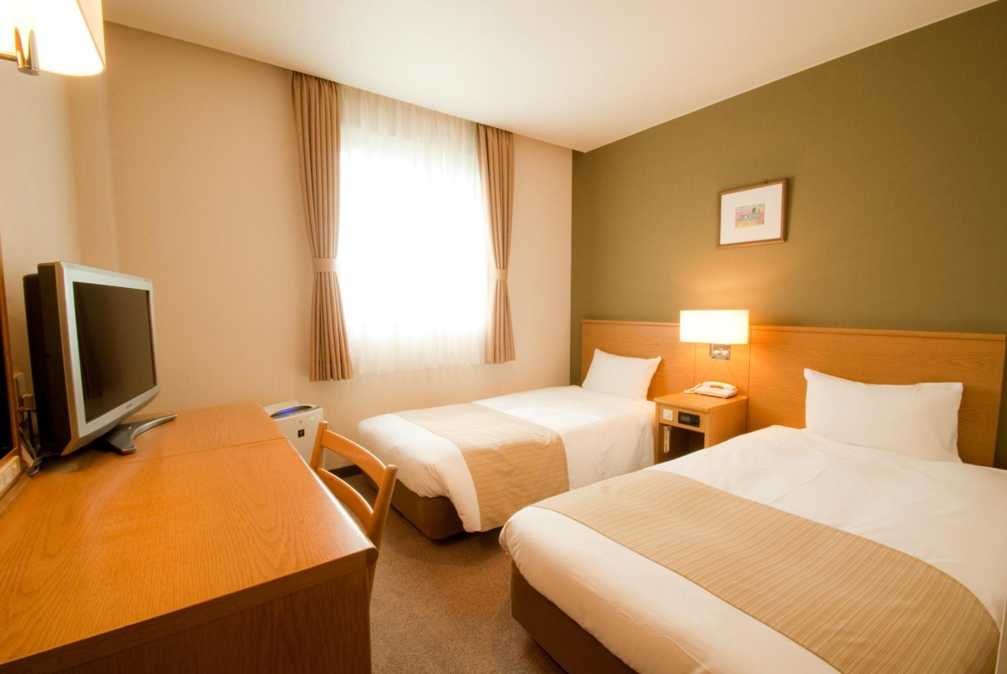 Hotel Folkloro Takahata الغرفة الصورة